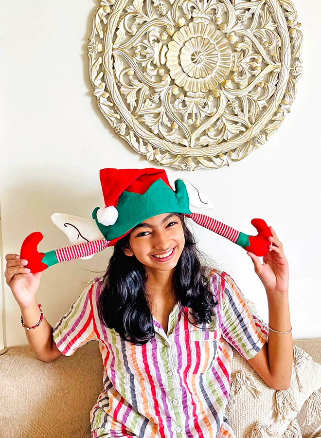 ليتل سربرايز بوكس قبعة حفلة عيد الميلاد بتصميم جنية بأذنين وساقين طويلتين من اللباد