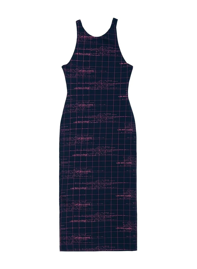 ليس بنجامنز فستان 106