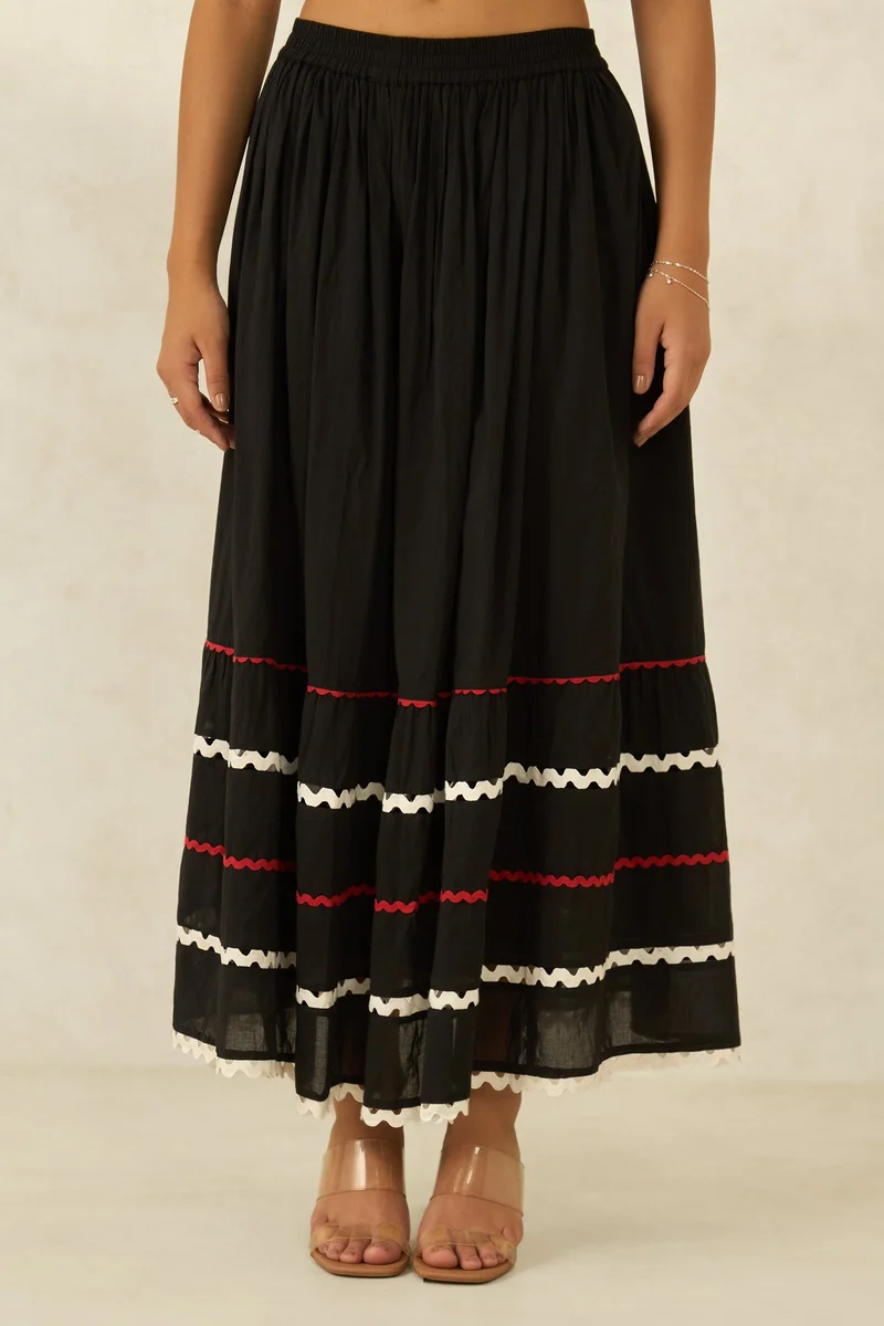 فيرجيو Solid Cotton Black Flared Skirt for Women