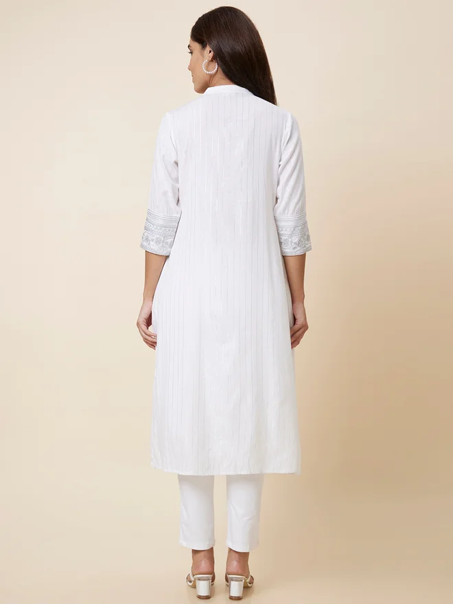 globus Globus Solid Mandarin Collar Pleated A-Line Kurta