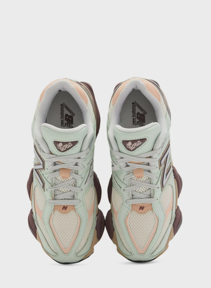 New Balance 9060 Sneakers