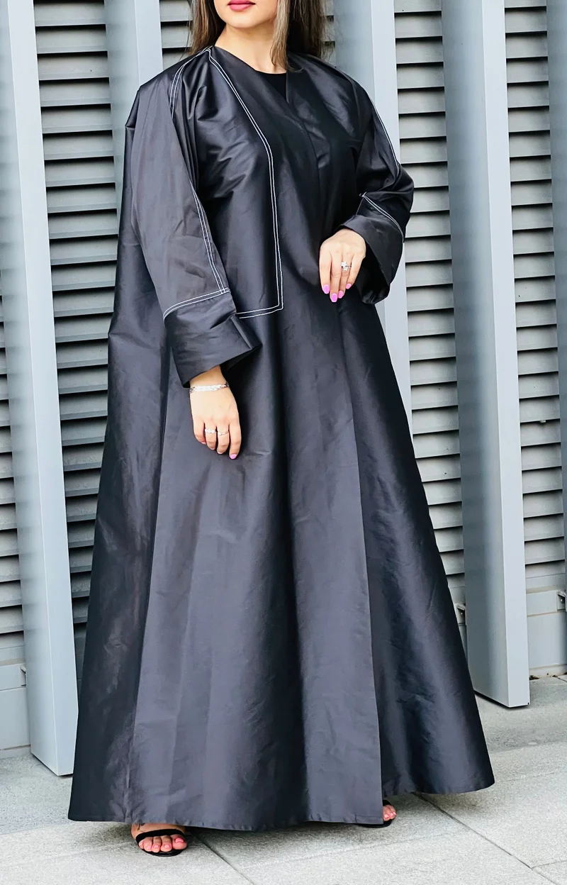 Moistreet Flared Sleeve Abaya
