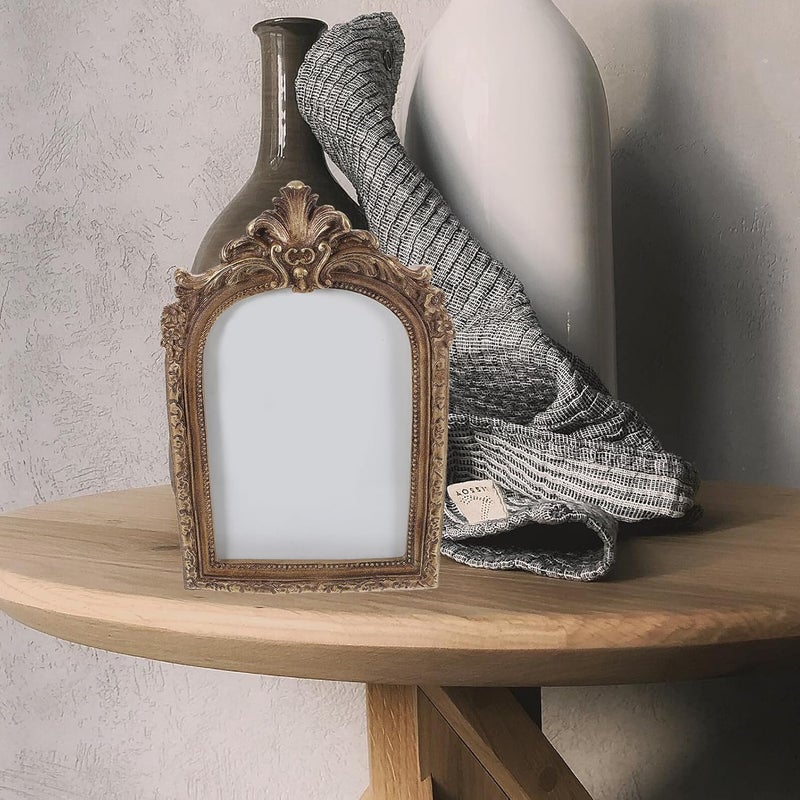 Cabilock European Style Resin Antique Picture Frame Retro Photo Holder for Home Decor Vintage Wall and Table Display with Unique Scalloped Design in Gold - Image 1
