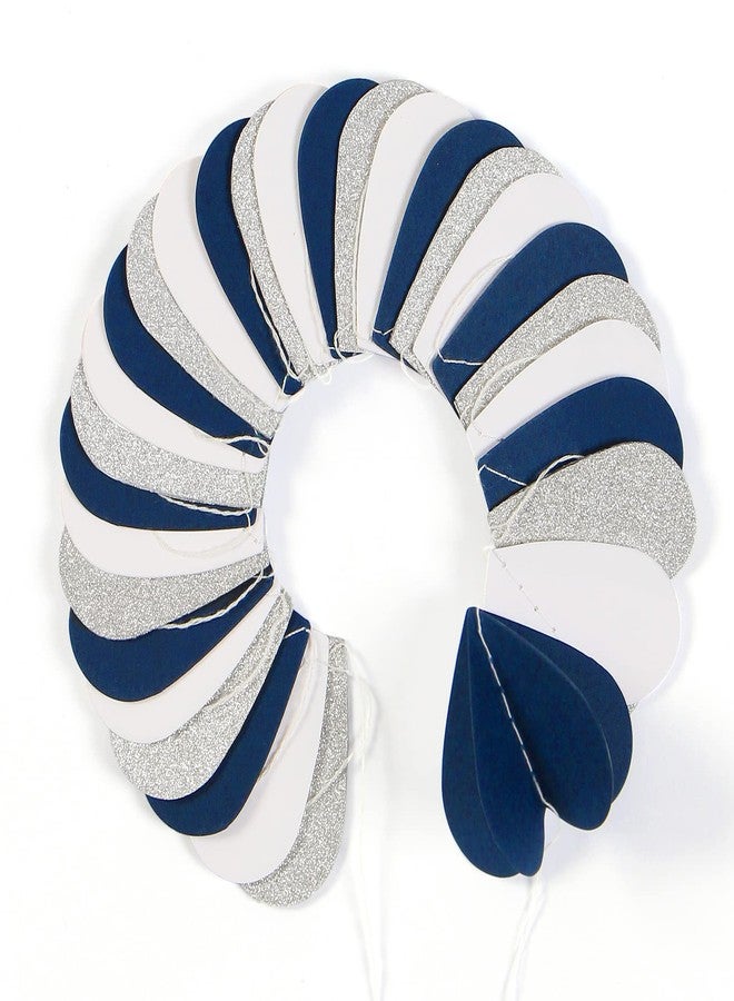 زينة معلقة على شكل قلب ثلاثي الأبعاد باللون الأزرق الداكن والأبيض والفضي - بطول 39 قدمًا، مثالية لحفلات التخرج، وأعياد الميلاد، والخطوبة، وحفلات توديع العزوبية، وحفلات استقبال المولود الجديد، وحفلات الكريسماس، وحفلات عيد الحب، وغيرها من المناسبات. من إنتاج أورولا. - Image 3