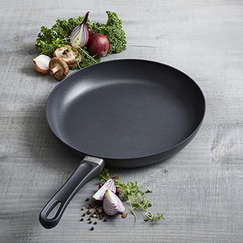 Scanpan Classic 2-Piece Nonstick Fry Pan Set, 8-inch and 10 1/4-inch – Compatible with Gas and Electric Stovetops, Metal Utensil Safe, Oven Safe to 500°F, Dishwasher Safe, Black - Image 5