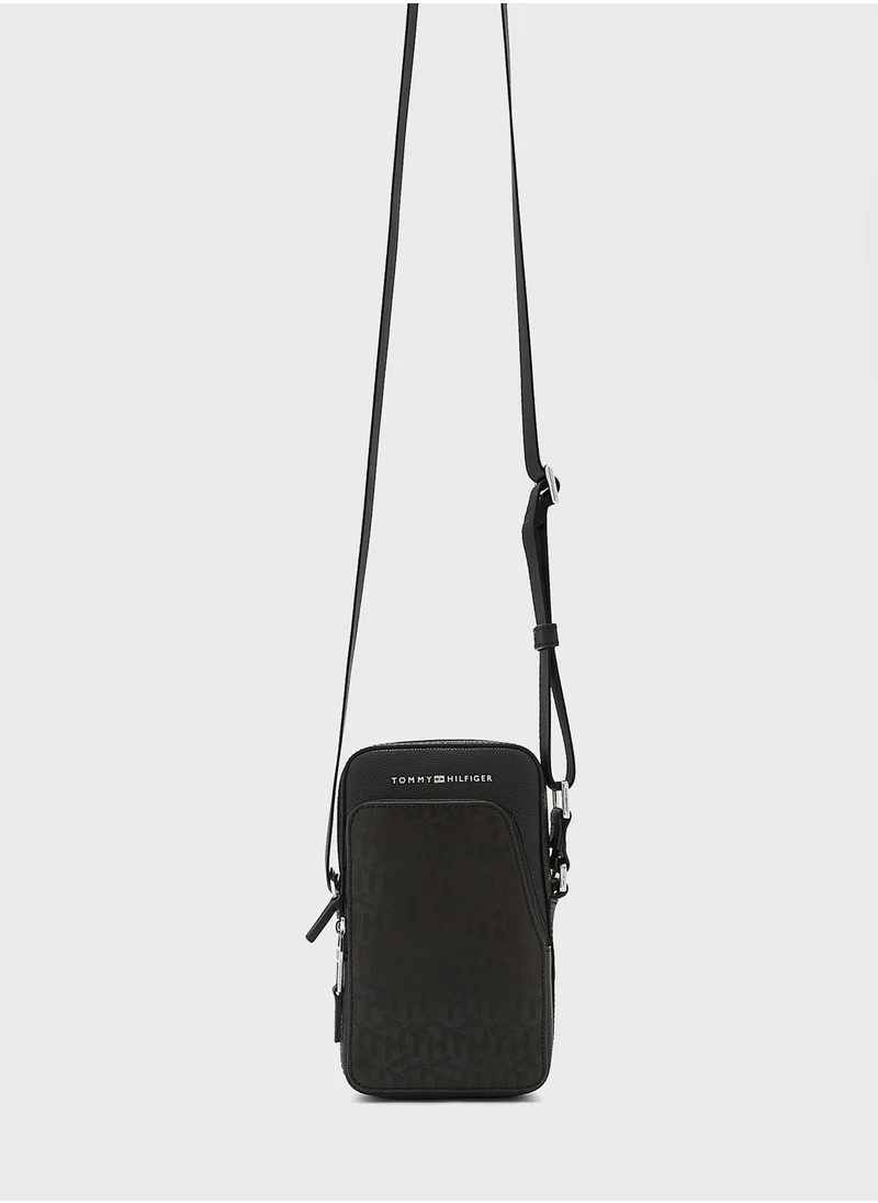 TOMMY HILFIGER Narrow Strap Messenger Bag
