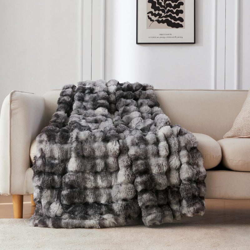 Coova Faux Rabbit Fur & Flannel رمي بطانية 50 × 60 بوصة - بطانية ناعمة غامضة ودافئة فاخرة لجميع الفصول القابلة للتنفس والمريحة لأريكة أريكة السرير وصبغ التخييم صبغة رمادية فاتحة - Image 1