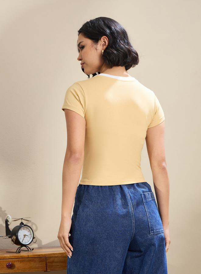 SASSAFRAS Women Beige Contrast Round Neck Fitted Crop T-Shirt - Image 5