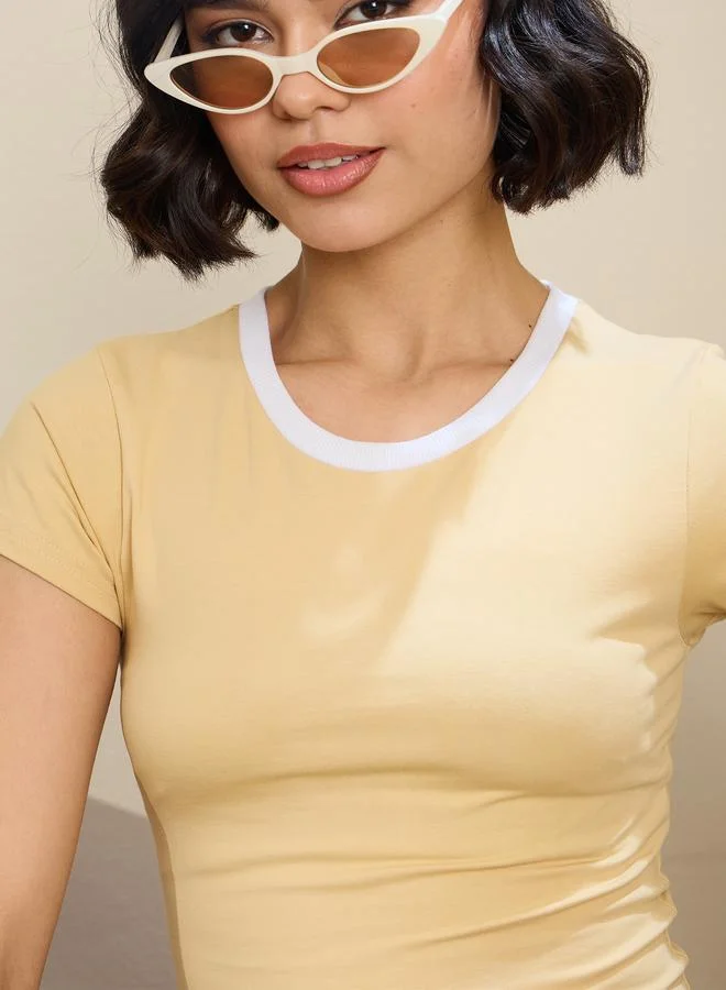 SASSAFRAS Women Beige Contrast Round Neck Fitted Crop T-Shirt