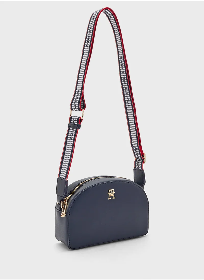 تومي هيلفيغر TH FRESH CAMERA BAG CORP
