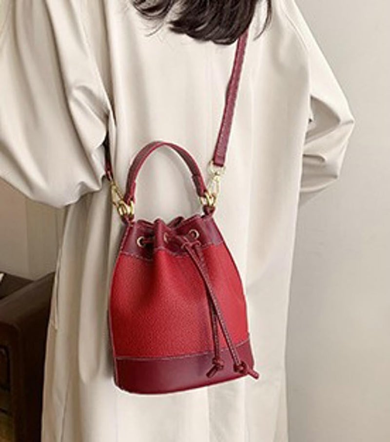Bagkeak Womenâ€™s Retro Bucket Bag Chic Drawstring Hobo Purse with Adjustable Strap Lightweight Shoulder Bag for All Seasons - Image 4