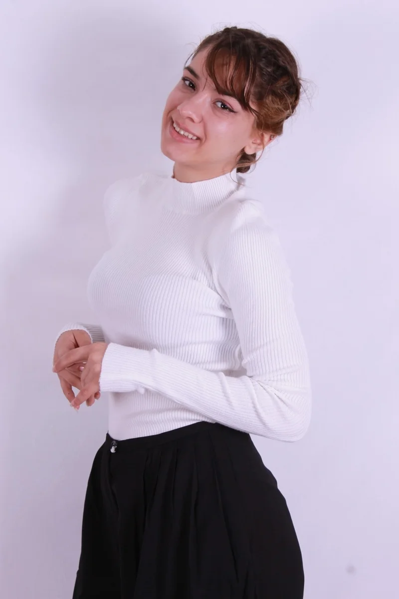 Fashion Friends Women's Ecru Sweater - 24K0112K1