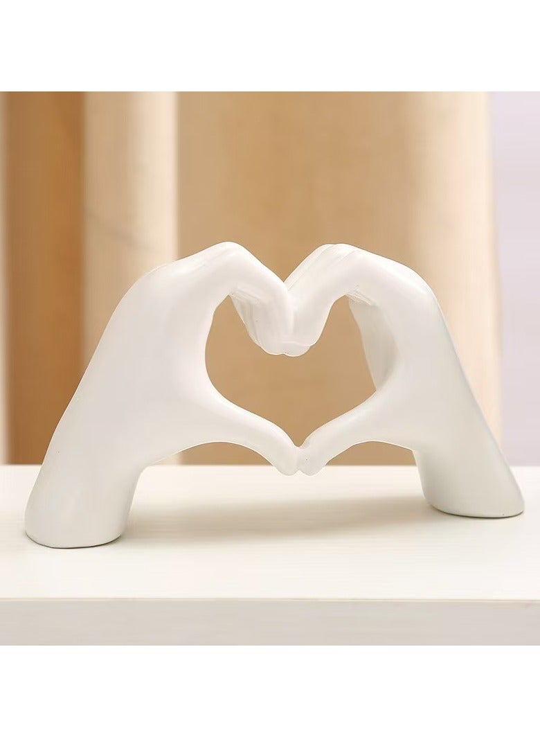 White Two-Handed Heart-Shaped Resin Ornament Home Accessories Desktop Decoration Ornaments - Image 1