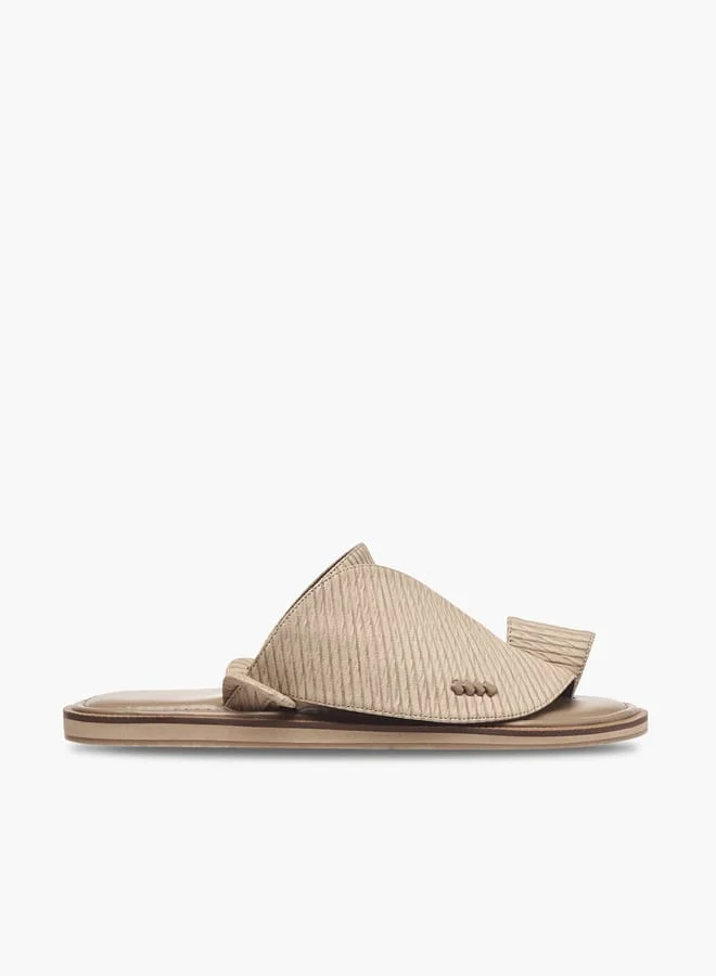 Al Waha Men Textured Slip-On Arabic Sandals with Toe Loop