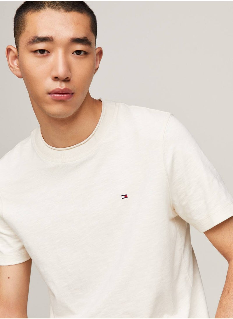 TOMMY HILFIGER Men's Textured Featuring a Crew Neck T-Shirt -  Pure organic slub cotton, Beige  - Image 4