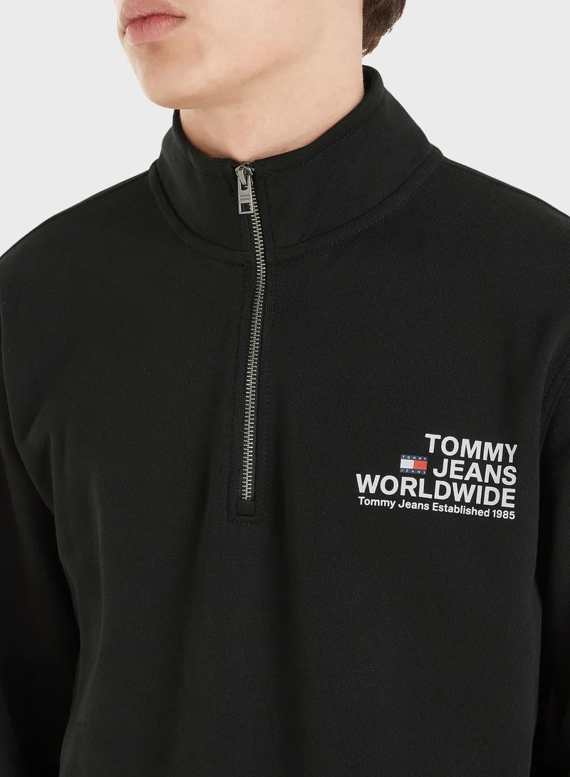 TOMMY JEANS Logo Hoodie