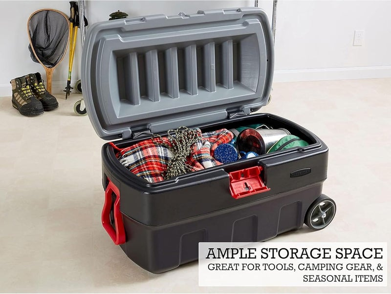 Rubbermaid صندوق تخزين بلاستيكي قابل للقفل من Rubbermaid ActionPacker سعة 35 جالون مصنوع في الولايات المتحدة مع غطاء وعجلات - خارجي وصناعي وقوي لمعدات التخييم وتخزين سرير الشاحنة - رمادي وأسود - Image 2