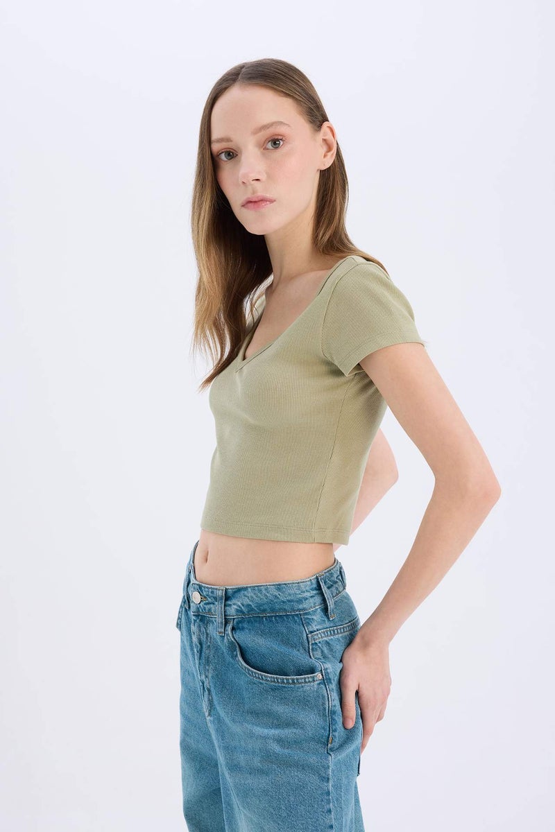 DeFacto Slim Fit Camisole Short Sleeve T-Shirt - Image 4