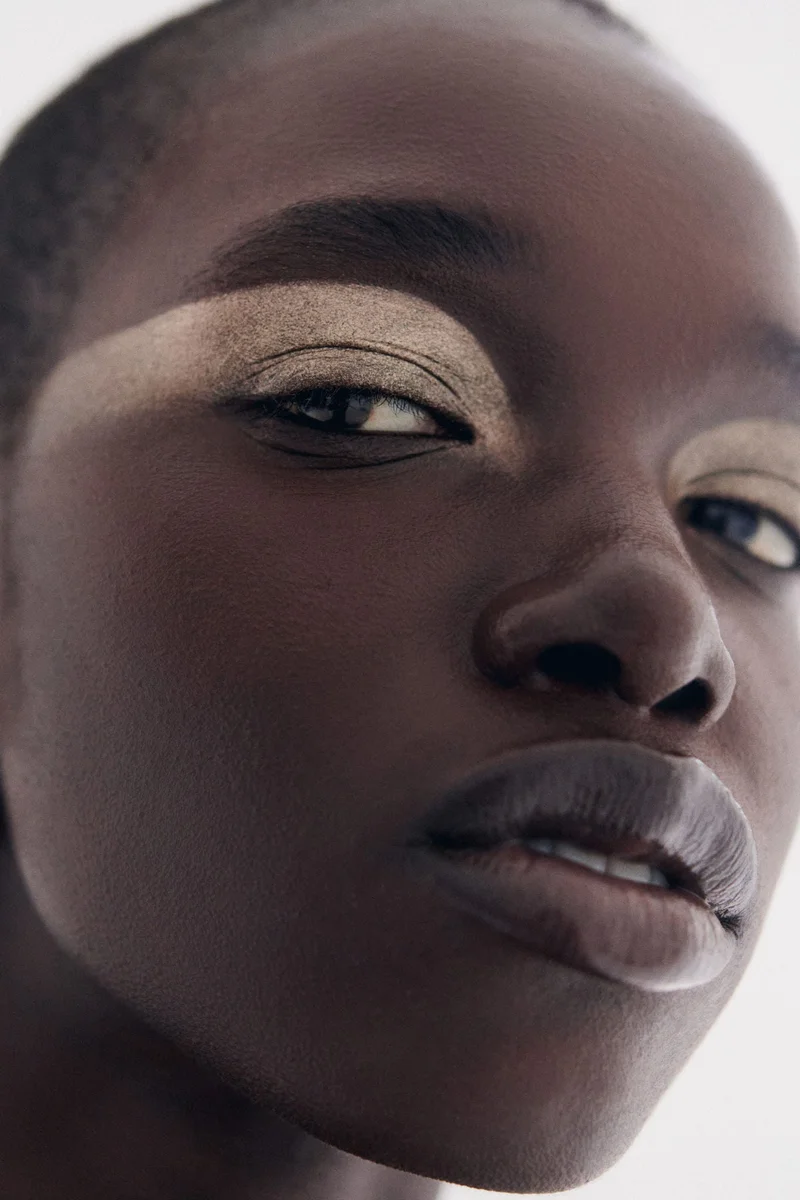 H&M Do-It-All-Stick Highlighter