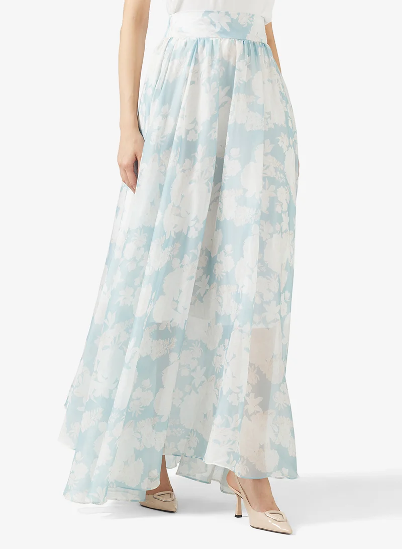 خزانة طقم بلوزة وتنورة مطبوعة