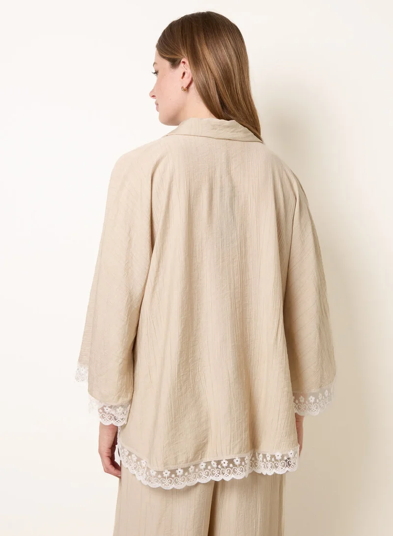 بلو فانيلا Oversize Crinkle Lace Hem Shirt