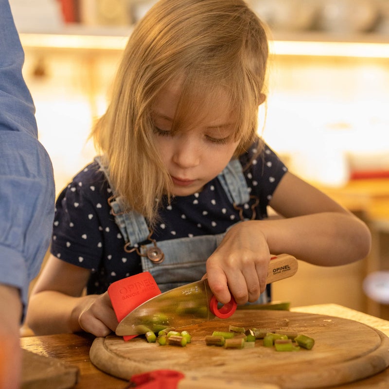 Opinel Le Petit Chef Knife Set Chef Knife With Rounded Tip Fingers Guard For Children Teaching Food Prep And Kitchen Safety 2 Piece Set Made In France - Image 4