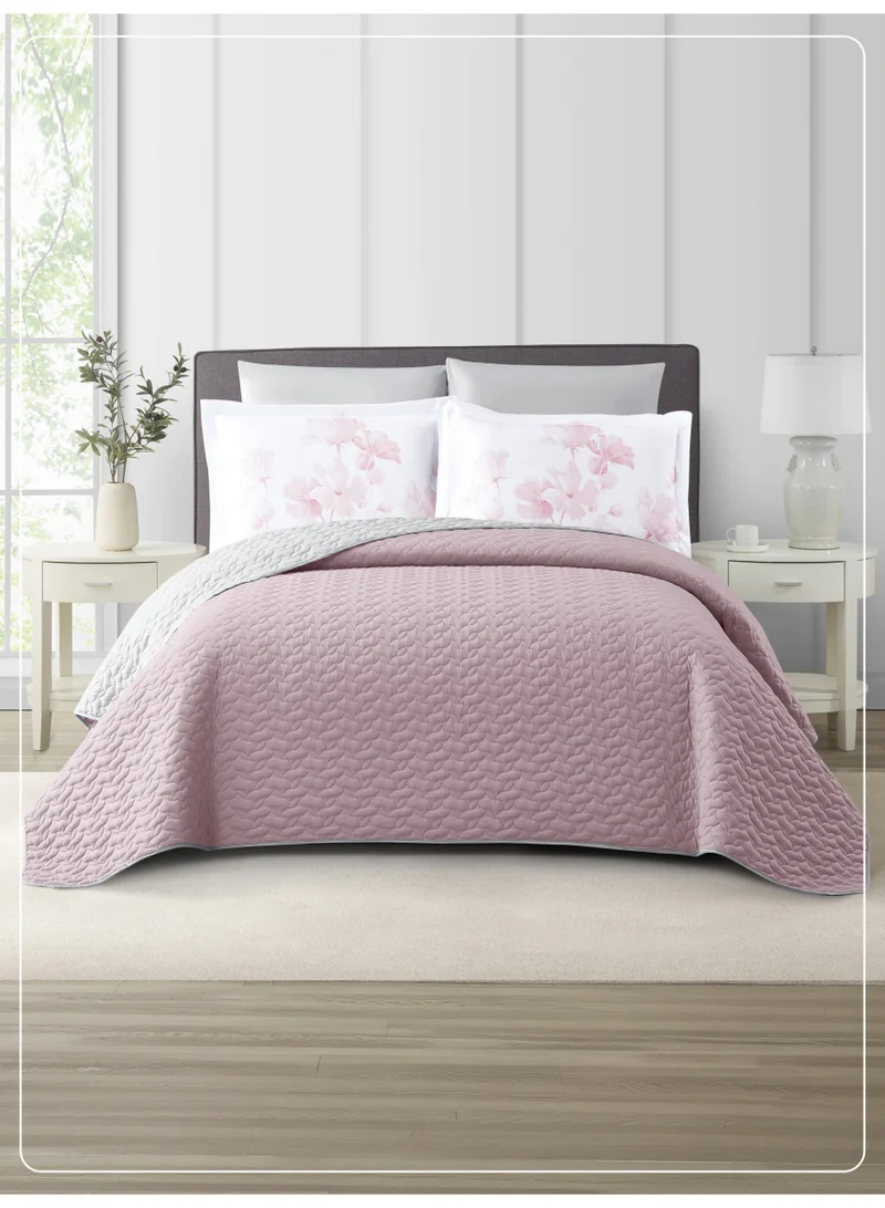 Donetella Quilt Set 6-Pcs King Size Bed Fits(200 X 200 Cm) Reversible Quilted Coverlet Set With Matching Fitted Sheet, Digitally printed Pillowsham And Pillowcases.