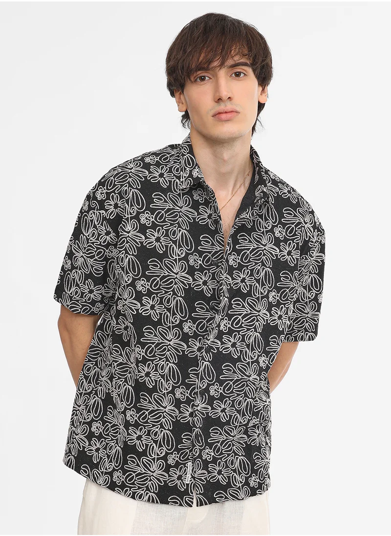 Campus Sutra Men's Midnight Black Floral-Lined Oversized Shirt
