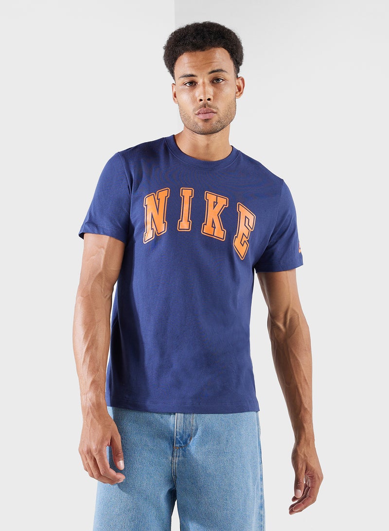 Nike Nsw Club Seasonal Hybrid T-Shirt  - Image 1