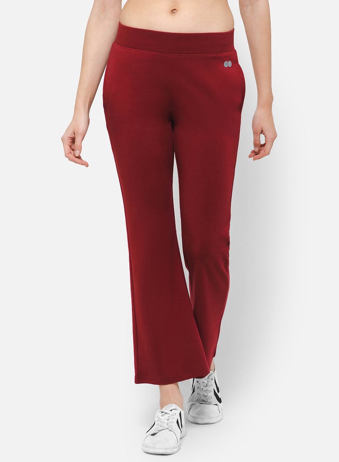 Clovia Comfort Fit Flared Yoga Pants with Side Pockets - Image 3