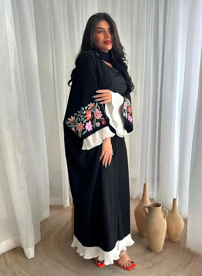 تايك تو عباية مطرزة بأكمام مكسرة - أسود