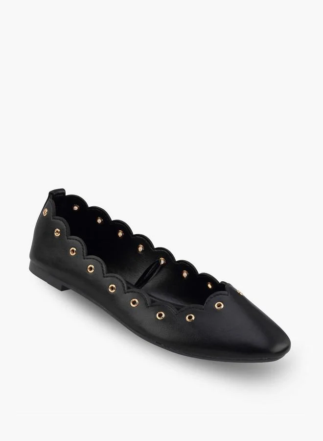 فلورا بيلا من شو إكسبرس Women Rivets Embellished Ballerina Shoes