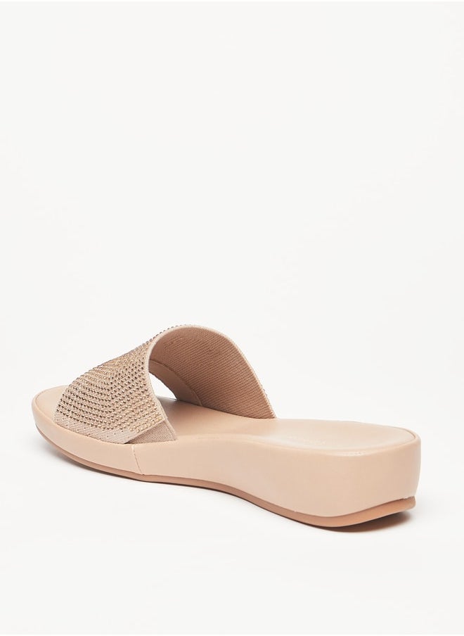 Le Confort - صنادل نسائية مزخرفة سهلة الارتداء - Image 1