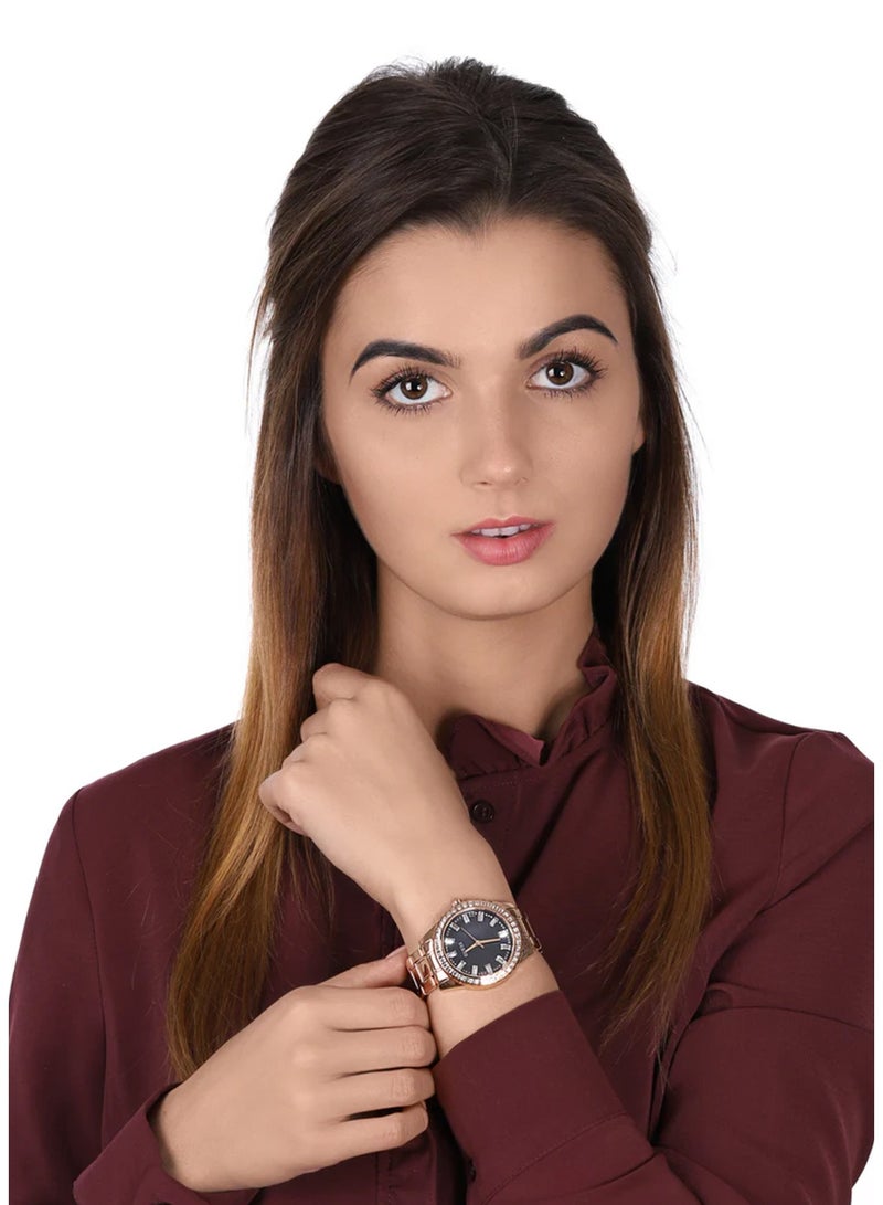 GUESS ساعة كوارتز للنساء بحالة بلون الذهب الوردي GW0111L3 - 38 مم - Image 4