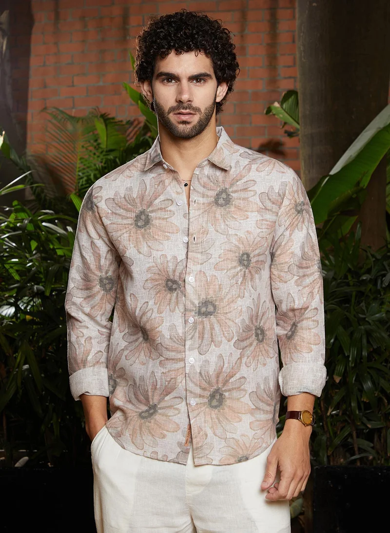 Campus Sutra Men's Chesntnut Brown Gloomy Daisy Shirt For Casual Wear | Spread Collar | Long Cuffed Sleeves | Button Closure | Shirt Crafted With Comfort Fit For Everyday Wear
