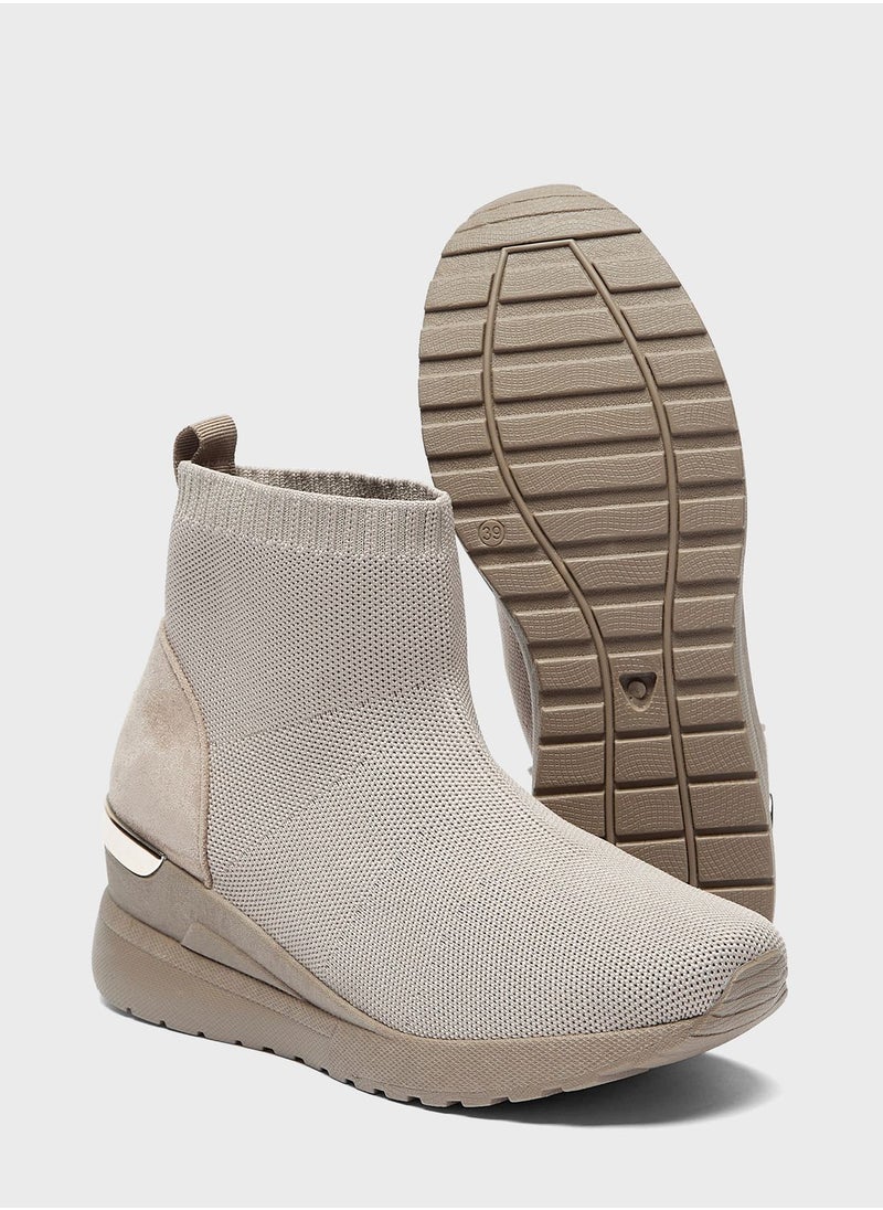 shoexpress - Essential Ankle Boots - Image 1