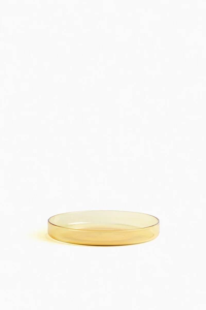 اتش اند ام صحن جانبي من الزجاج