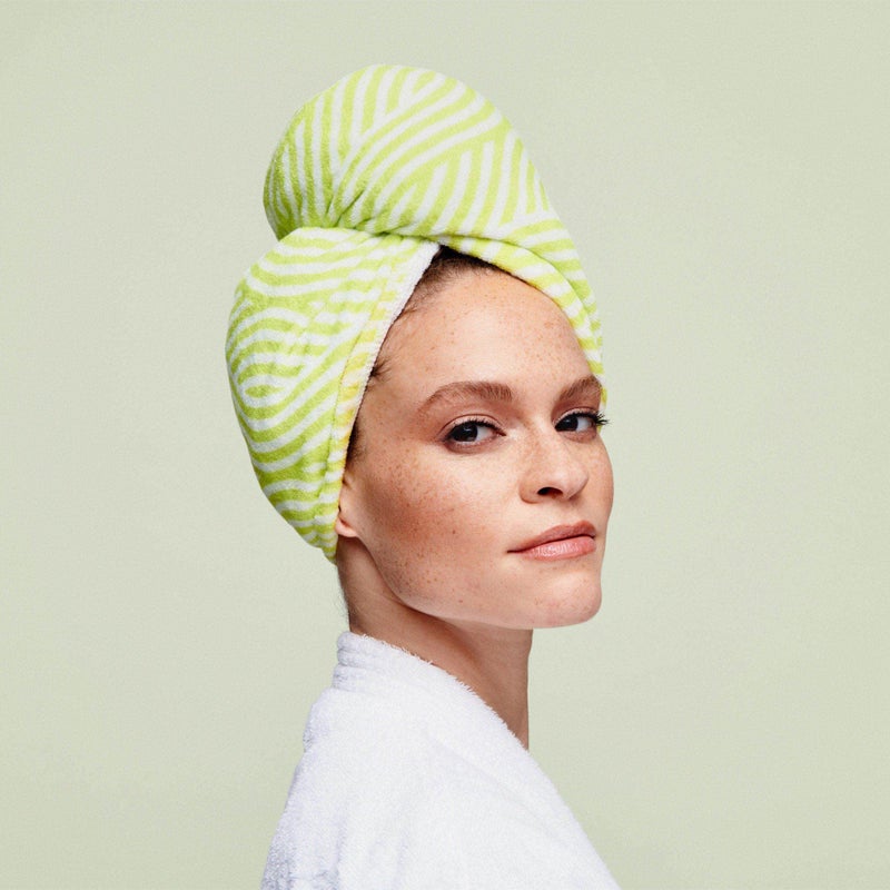 DevaCurl منشفة ديفا كيرل ديفا تويست المضادة للتجاعيد من الألياف الدقيقة، تصميم بدون استخدام اليدين - Image 5