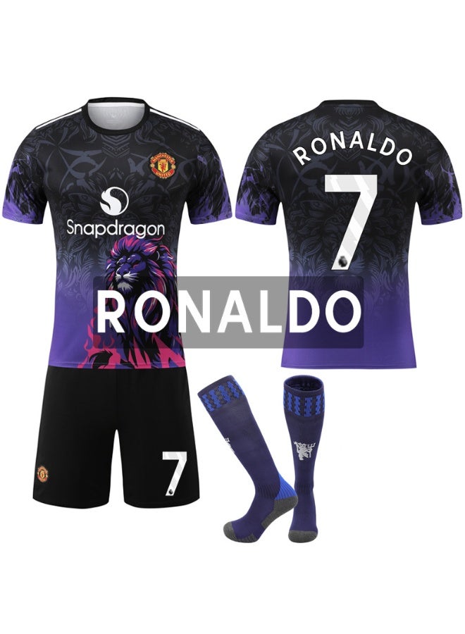 مانشستر يونايتد 2025-2026 موسم كرة القدم دعوى #7 رونالدو كرة القدم جيرسي السراويل الجوارب طقم هدايا حجم الأطفال وحجم الكبار ، هدية للجماهير والأصدقاء - Image 1