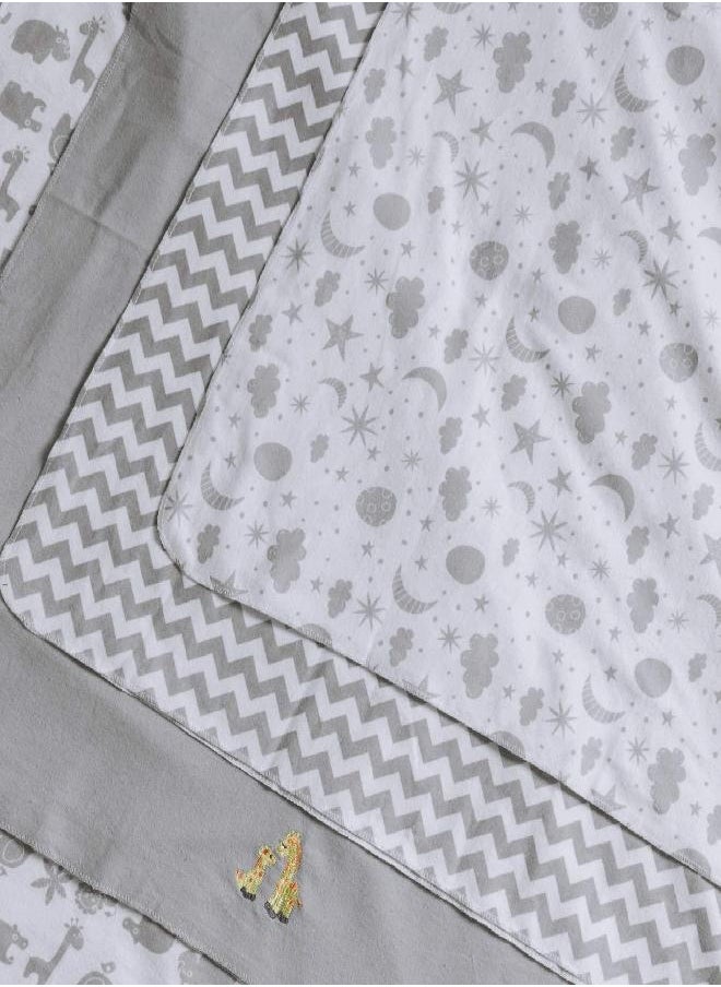 Spasilk Spasilk Receiving Baby Blanket, 100% Cotton Flannel Blanket, Pack of 4, Gray Giraffe  - Image 4