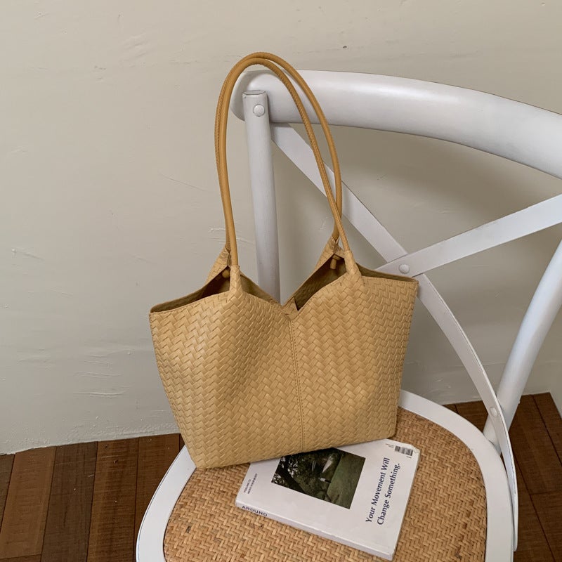 Woven Tote Bag with Pendant - Image 3
