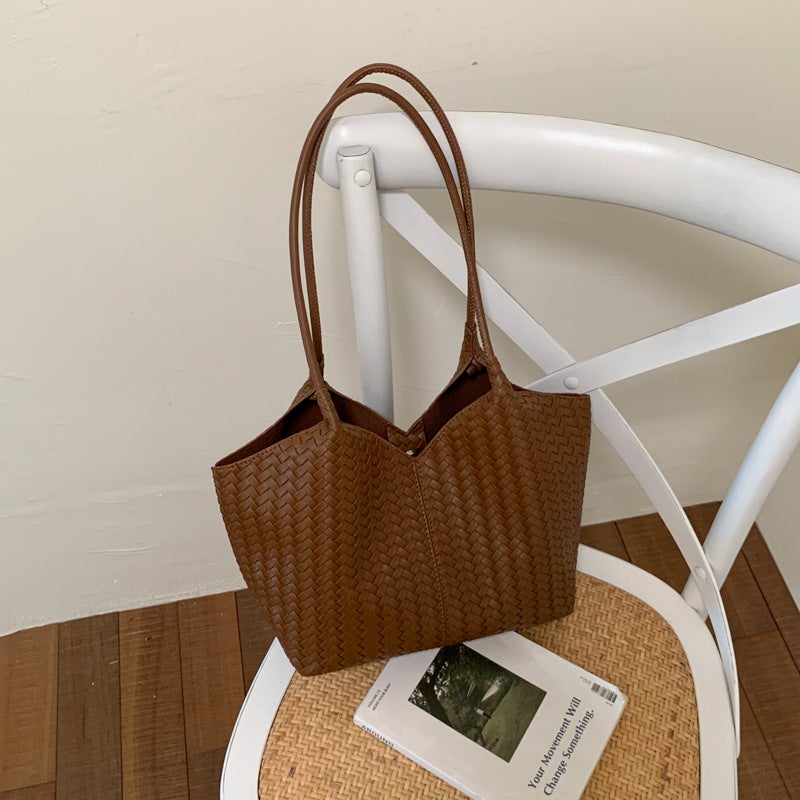 Woven Tote Bag with Pendant - Image 2