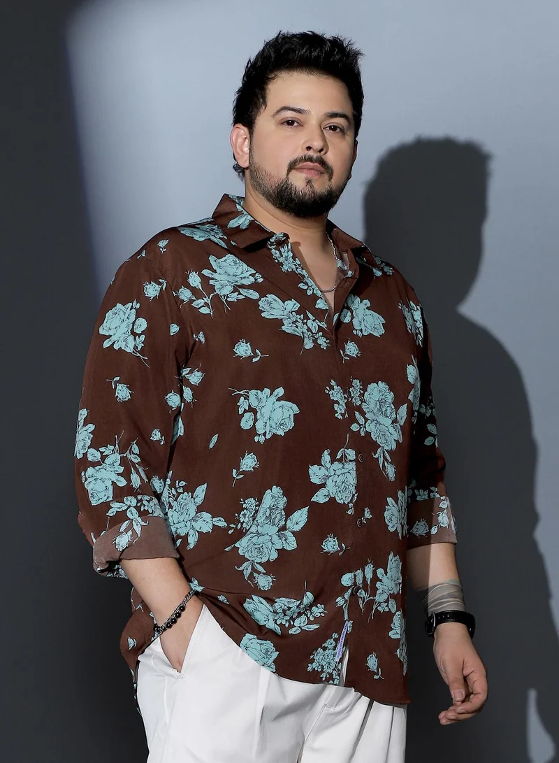 انستافاب بلس Instafab Plus Men Contrast-Roses Imprint Shirt | Spread Collar , Long Cuffed Sleeves | Button Closure , Curved Hem | Floral Print Woven Fabric For Street & Casual Wear | Powder Blue & Chocolate Brown