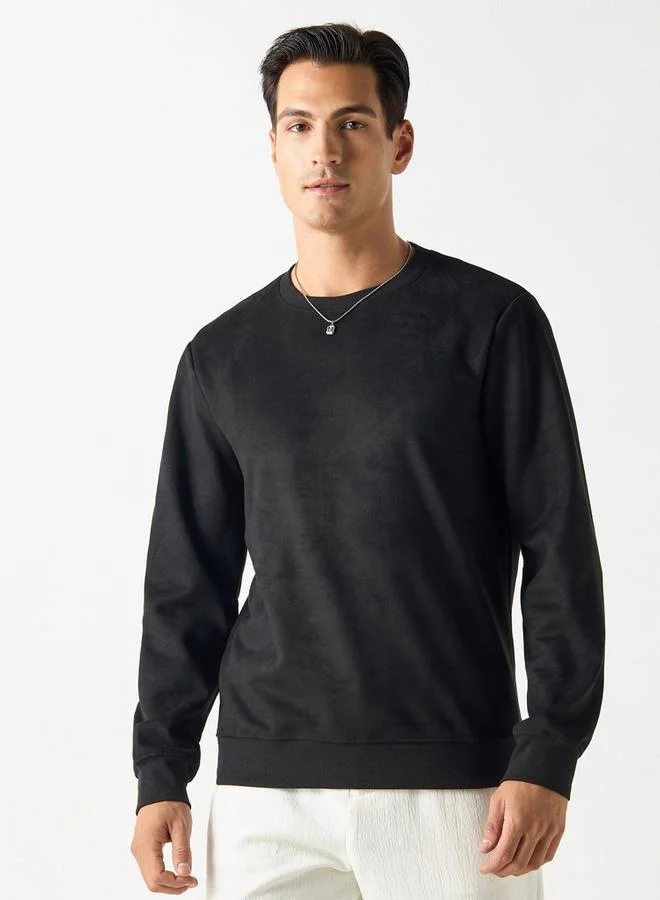 Iconic Solid Sweatshirt with Round Neck and Long Sleeves