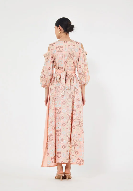 Thouq Cold Shoulder Balloon Sleeve Embroidered Jalabiya