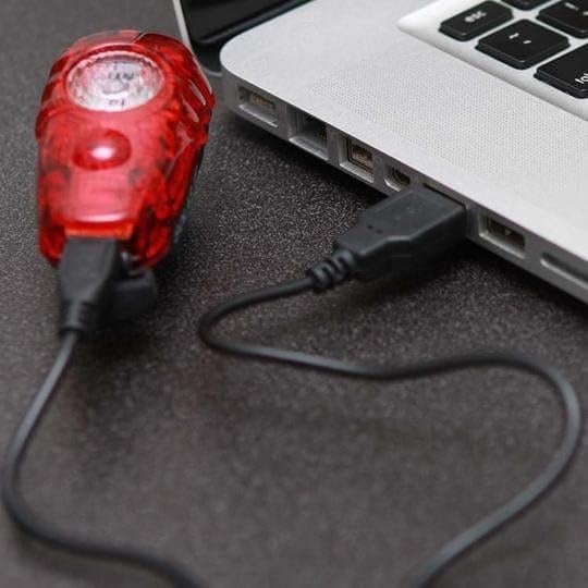 NiteRider نظام إضاءة خلفية للدراجات نيترايدر سولاس 250 قابل لإعادة الشحن عبر USB - ضوء خلفي للدراجات فائق السطوع لركوب الليل - ضوء دراجة مع وضع وميض نهاري - ضوء خلفي سهل التركيب للطريق، MTB، الدراجة الكهربائية، التنقل - Image 4