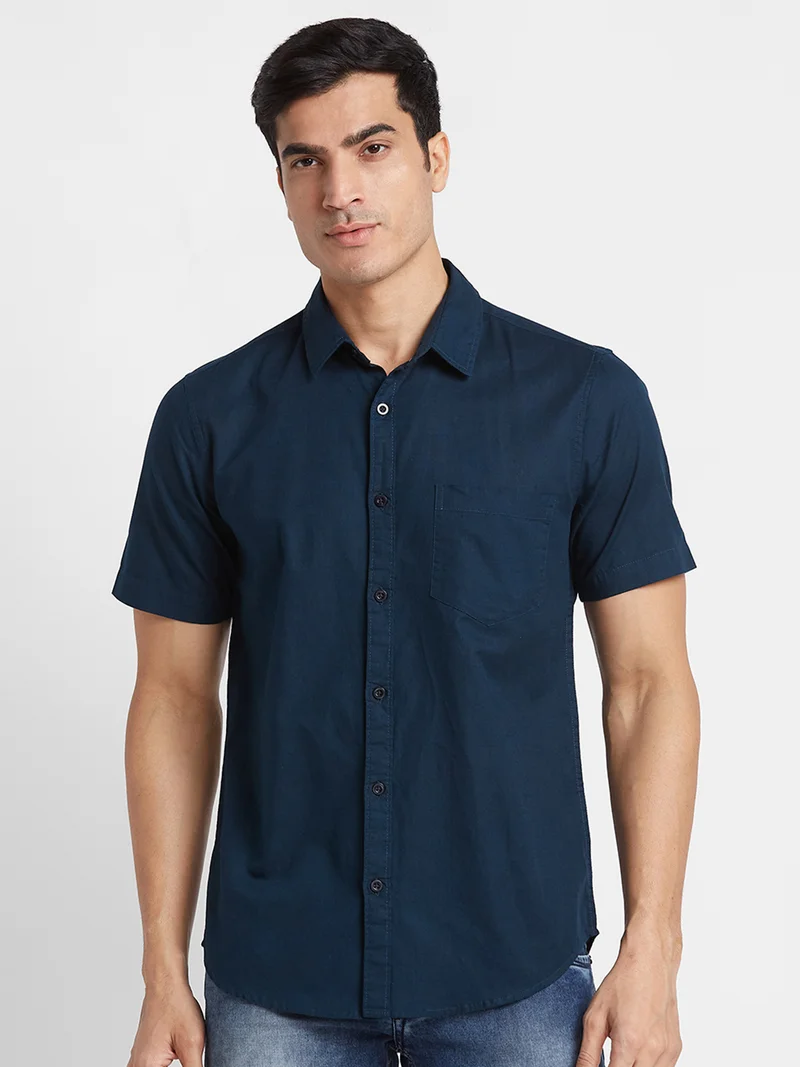 Globus Men Blue Solid Linen Regular Fit Casual Shirt