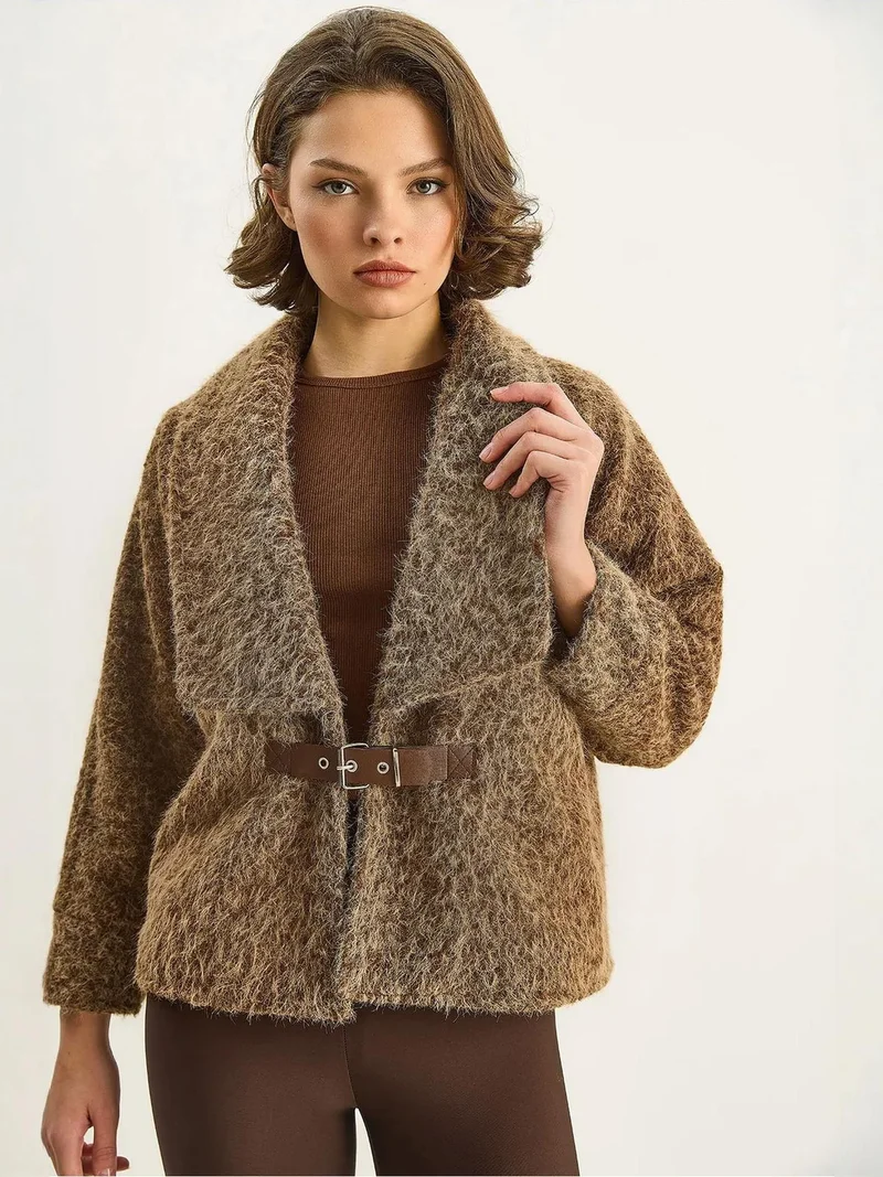 Bianco Lucci LUCCI Coat with Belt Detail