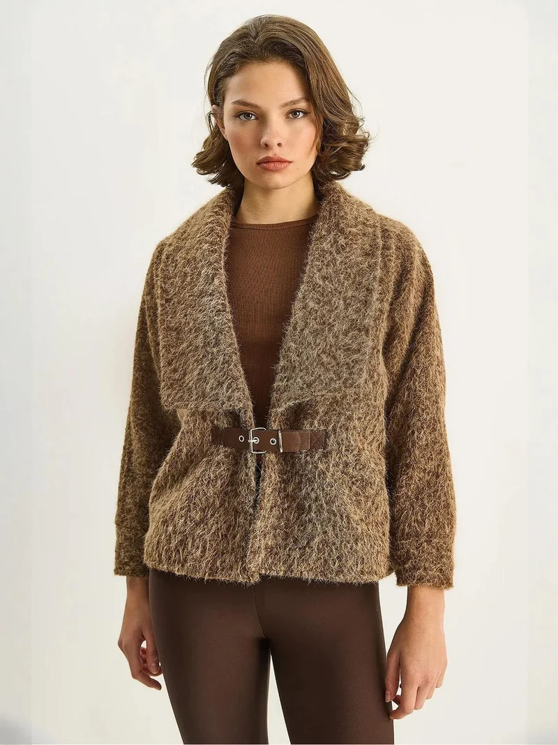 Bianco Lucci LUCCI Coat with Belt Detail