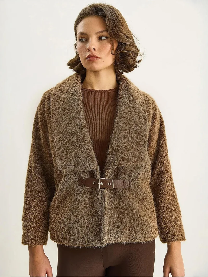 Bianco Lucci LUCCI Coat with Belt Detail